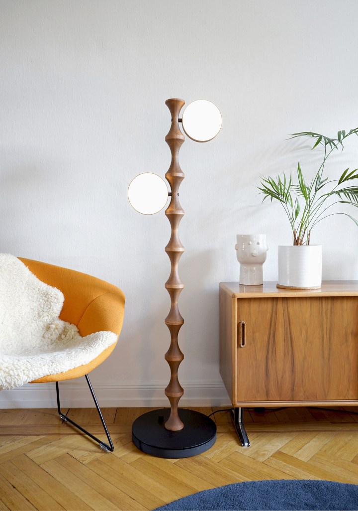 georges_zigrand_turned_wood_castle_lighting